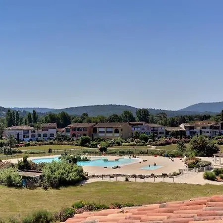 011 Climatise Pour 6 Personnes Dans Une Avec Piscine アパート